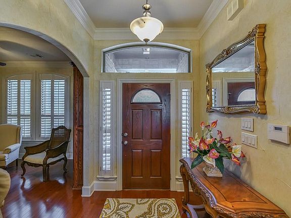 5th image of 804 Shady Bend Dr