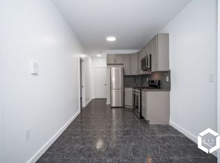 102 Dahill Rd #1R, Brooklyn, NY 11218