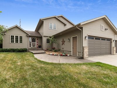 1303 Merrywood Ct, Faribault, MN, 55021
