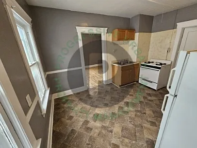 2059 W 105th St #4 — Photo 1