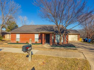 1818 Knob Hill Dr, Garland, TX