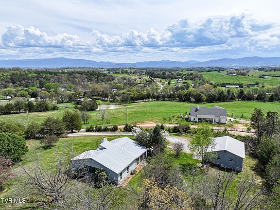 3rd image of 255 Old Kentucky Rd W