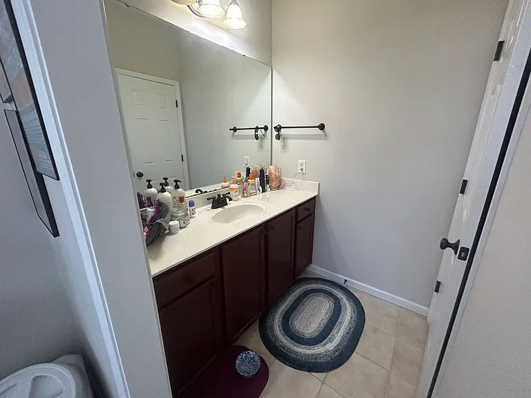 Christopher Dr — Photo 9