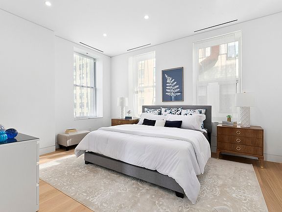3rd image of 101 W 78th St APT 8B