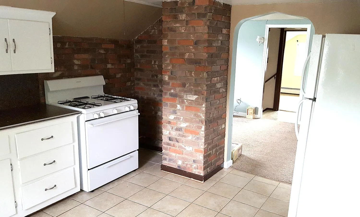 93 Hedwig Ave — Photo 2