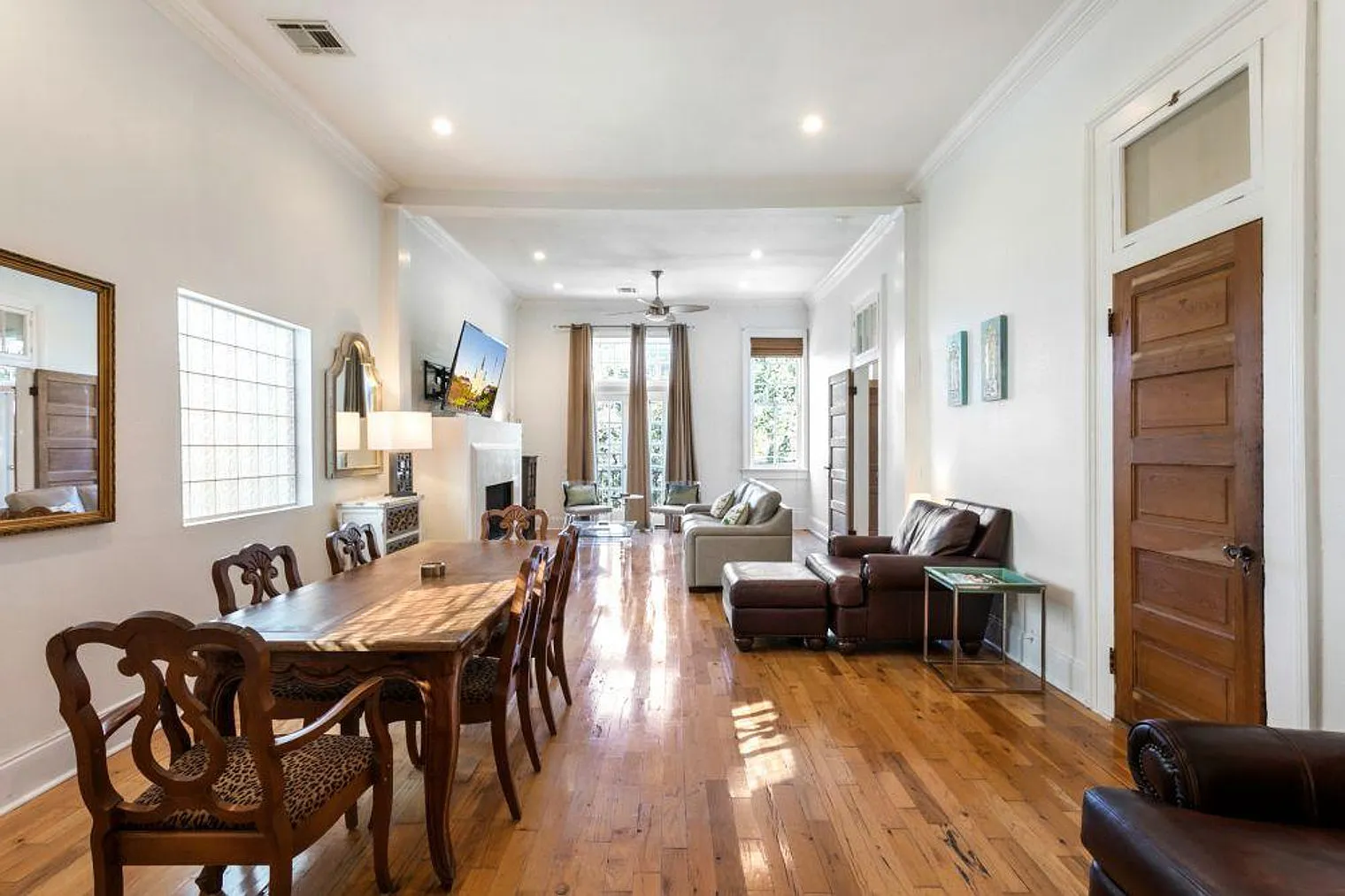 3 bed, 2.0 bath, 1894 sqft, $4,470 — Photo 3