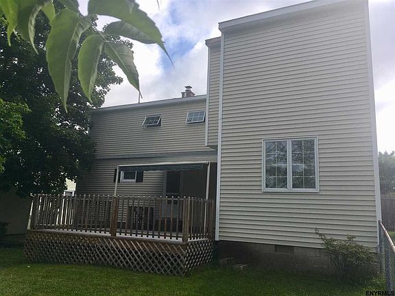 3rd image of 44 Pleasant Ct