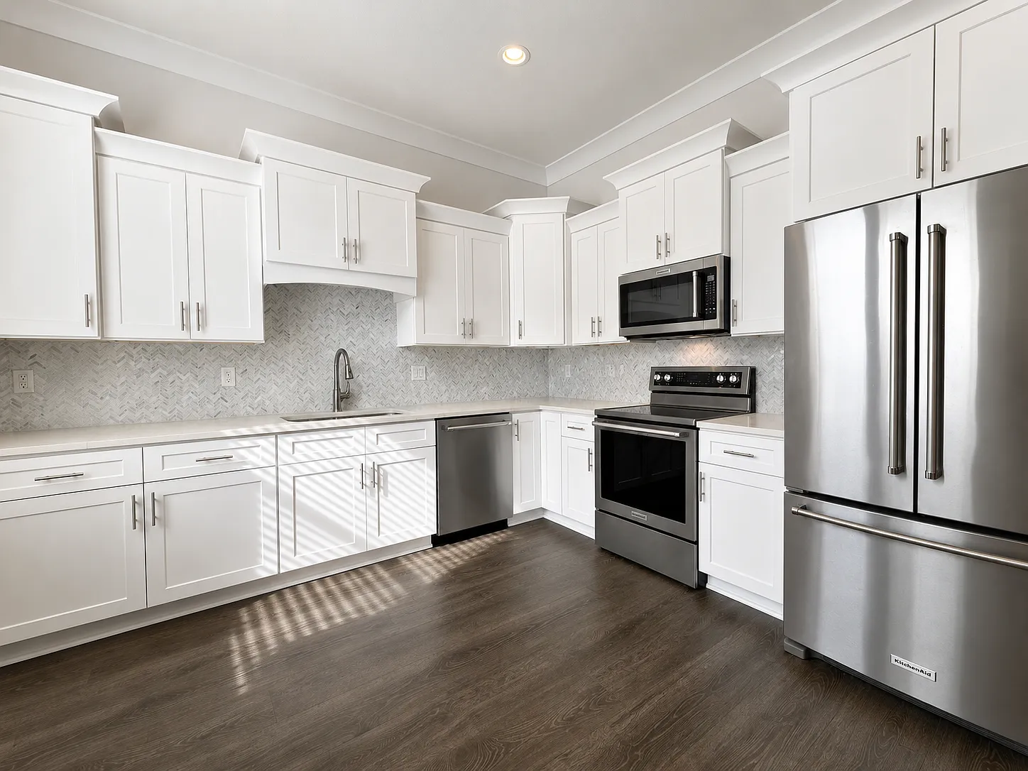 3 bed, 2228 sqft, $3,100 — Photo 3
