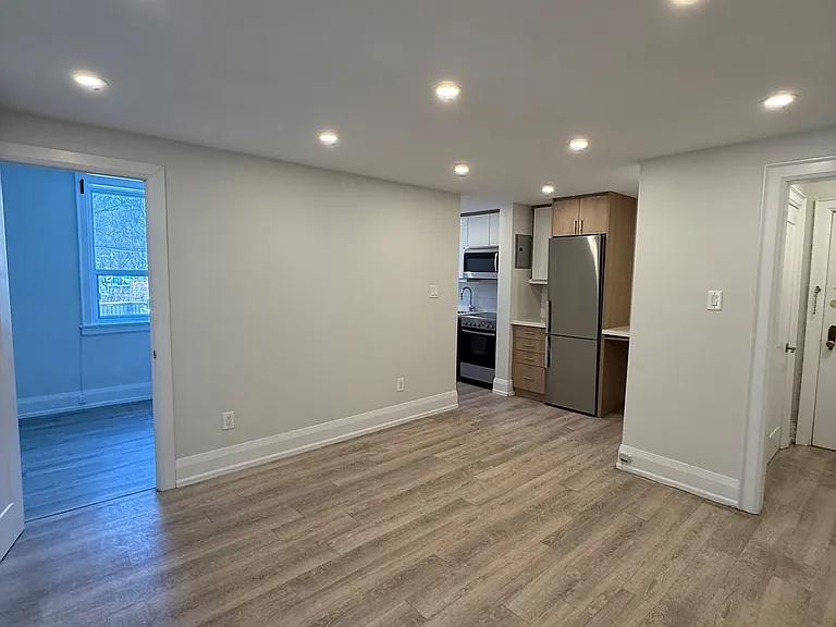 464 Spadina Rd #5 — Photo 5