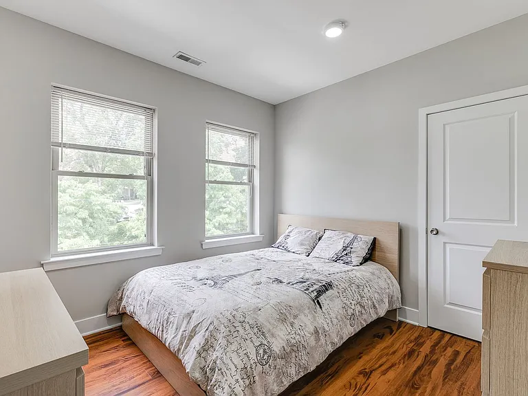 549 Armstrong St #201 — Photo 10