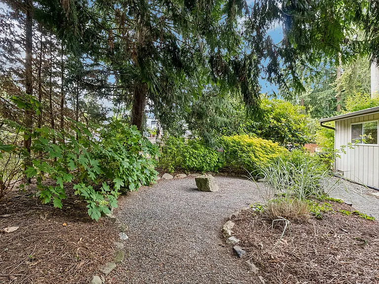 8615 236th St SW — Photo 30