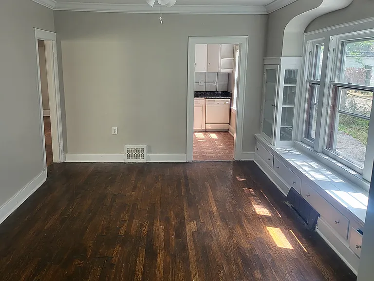 1637 Eddington Rd — Photo 9