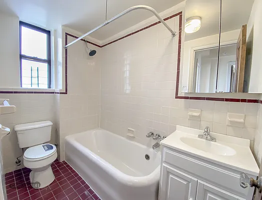 Rented by Keller Williams NYC | media 16