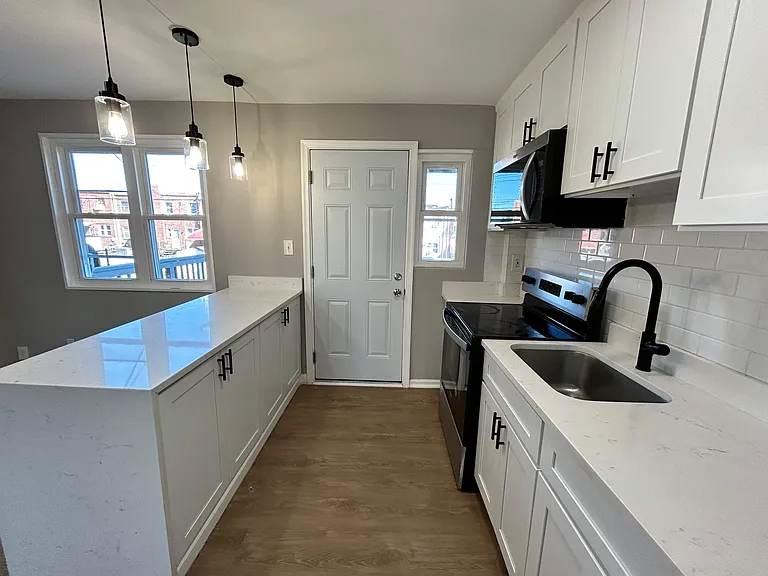 7850 Eastdale Rd — Photo 36