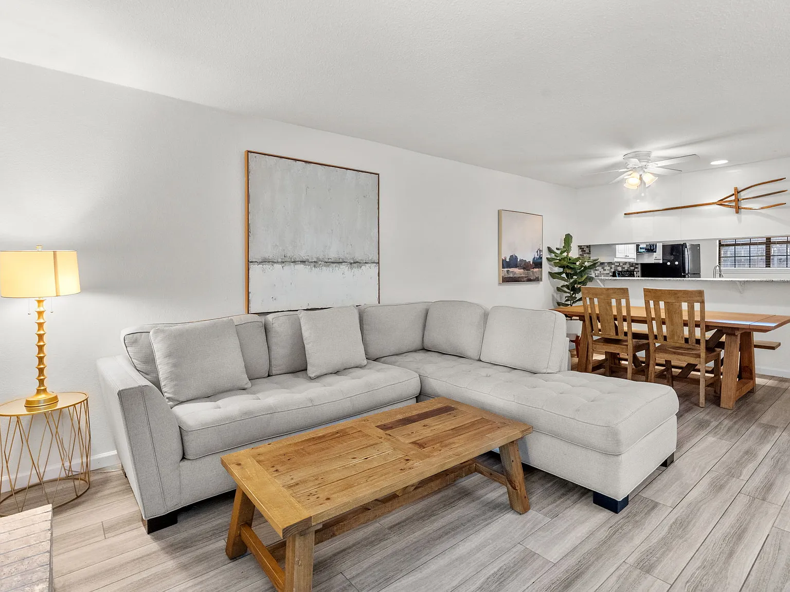 2 bed, 1098 sqft, $2,250 — Photo 4