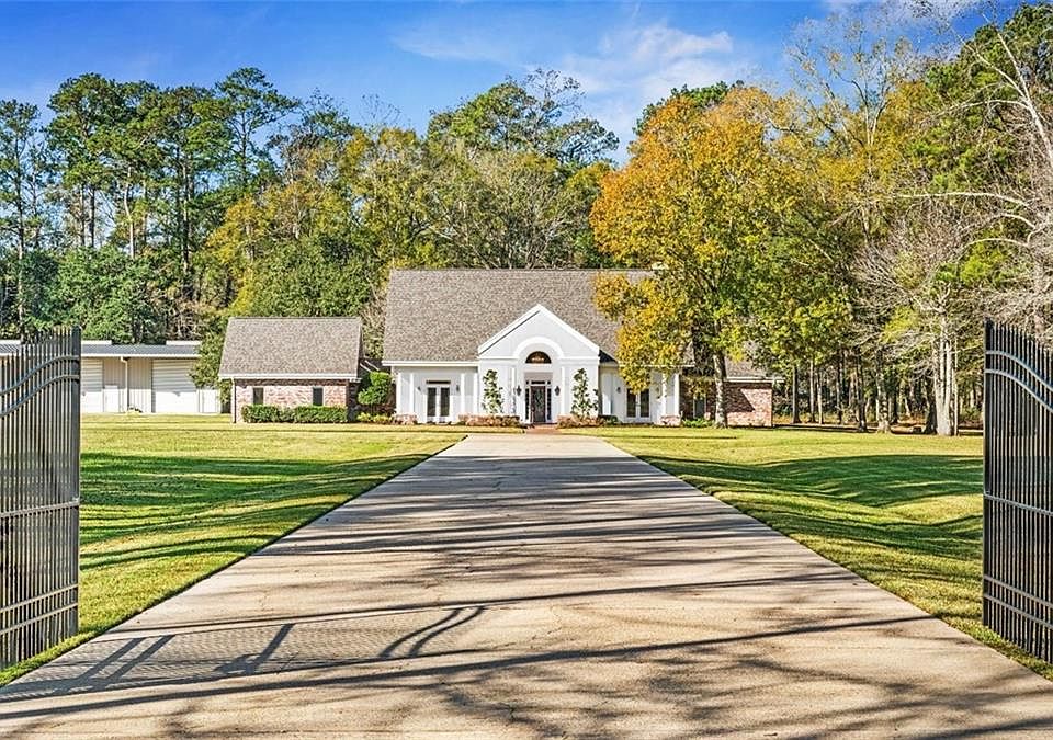 2nd image of 1645 Lotus Rd
