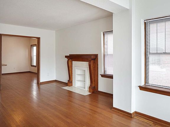 Dining/Living room