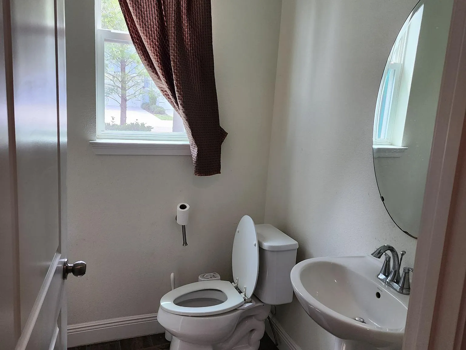 3 bed, 2.5 bath, 1961 sqft, $2,500 — Photo 4
