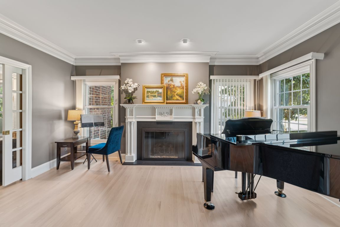 next background image