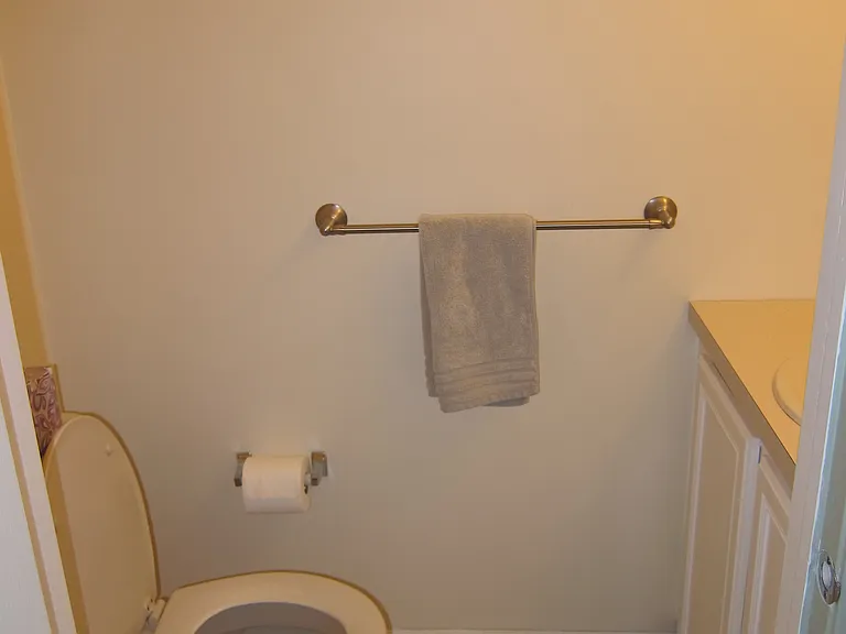 722 Gilbert Pl — Photo 8