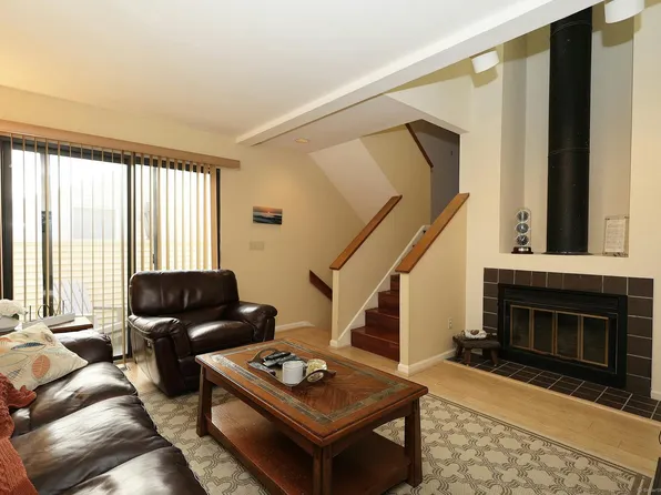 62 Deer Run #62, Bethel, CT 06801