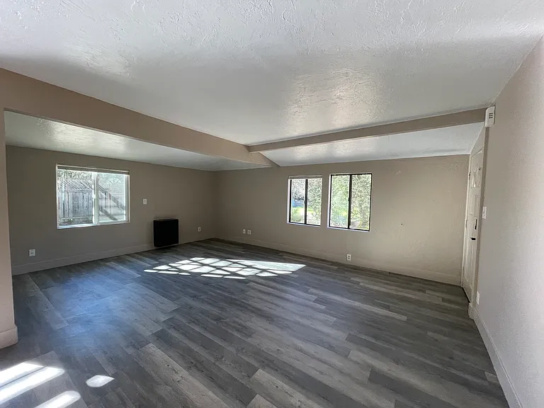 15660 Pozzan Rd #1 — Photo 7