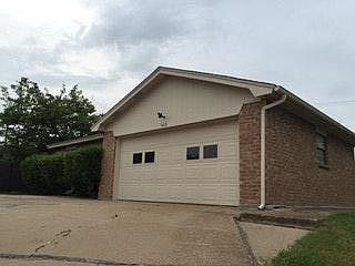 2 car Garage - LOTS OF STORAGE