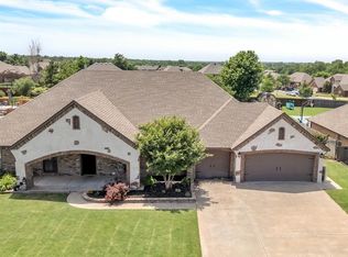 8185 Lindsay Ln, Edmond, OK 73025