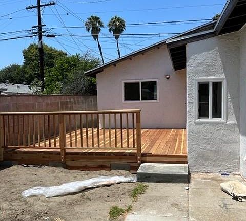 2nd image of 2437 Harwood St #1