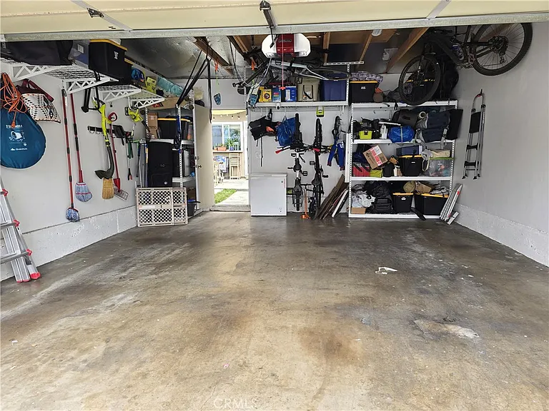 12816 Sussex Cir — Photo 13