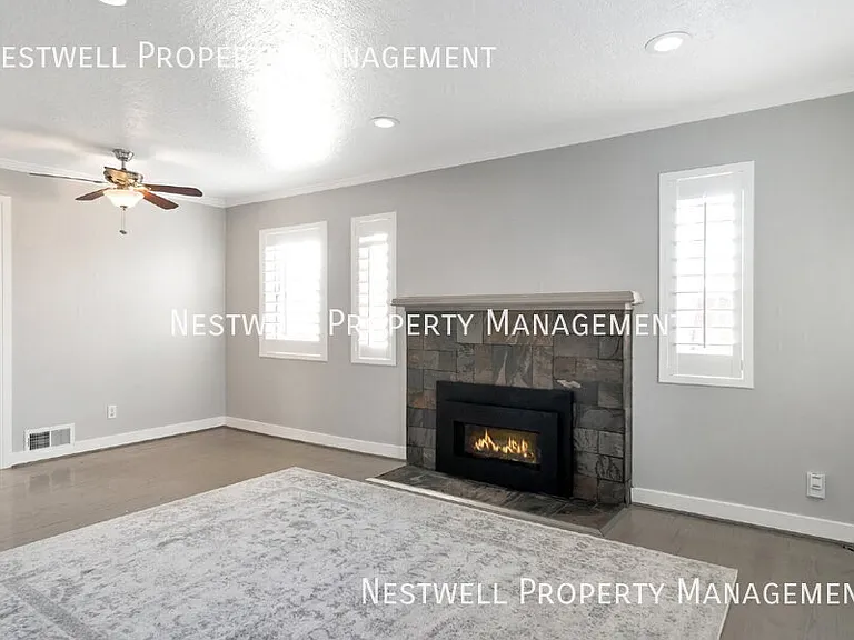 2590 E Wilmington Ave — Photo 5