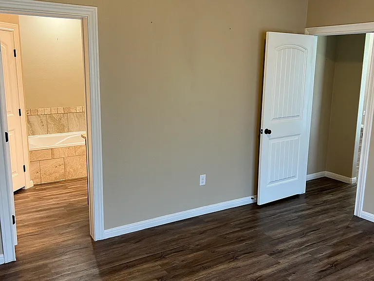 270 Gatling St — Photo 8