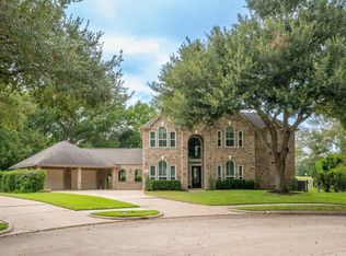 2137 S Pecan Trail Dr, Richmond, TX 77406