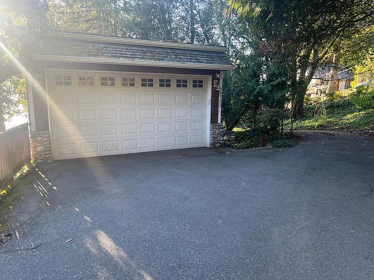 11557 Holmes Point Dr NE — Photo 34