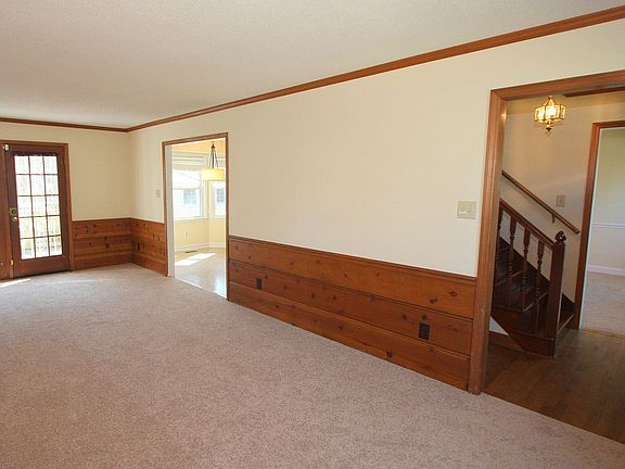 LR w/ windows front and back