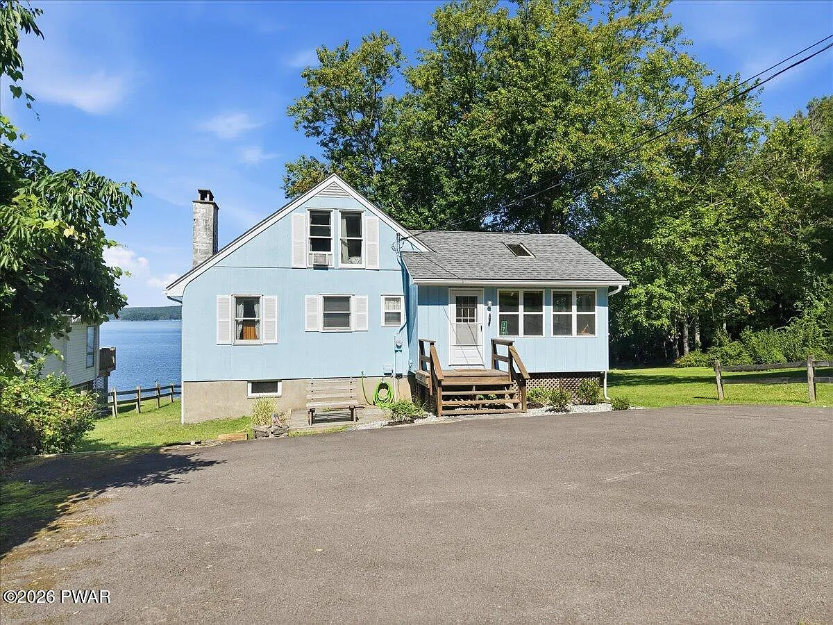 3 bed, 2.0 bath, 1845 sqft, $5,900 — Photo 2