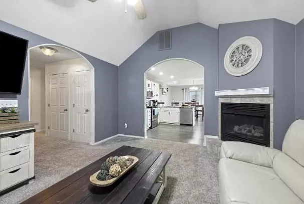 502 N Century Pl — Photo 5