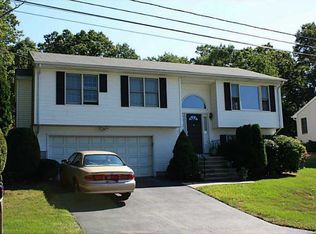 10 Middle St, North Providence, RI 02911