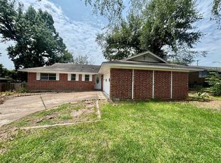 2013 Oaklawn Dr, Conroe, TX 77304