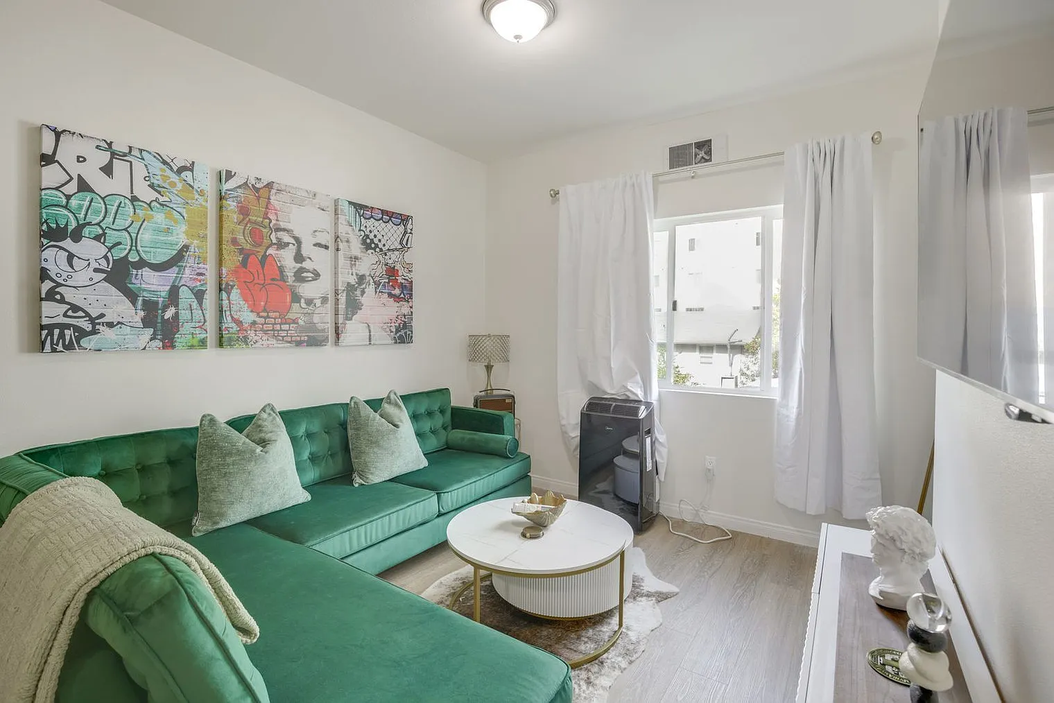 1 bed, 1.0 bath, 398 sqft, $3,612 — Photo 1