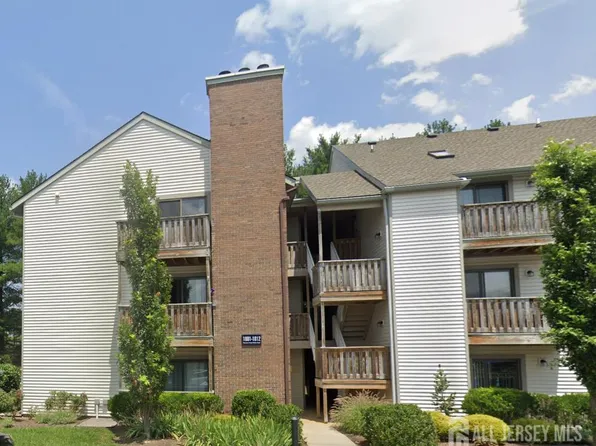 1812 Ravens Crest Dr, Plainsboro, NJ 08536
