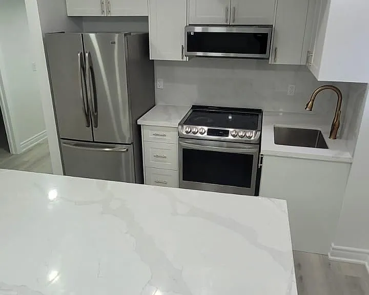 32 Auckland Dr E #BASEMENT — Photo 2