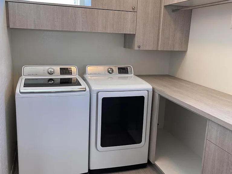 2382 W Gloria Ln — Photo 27