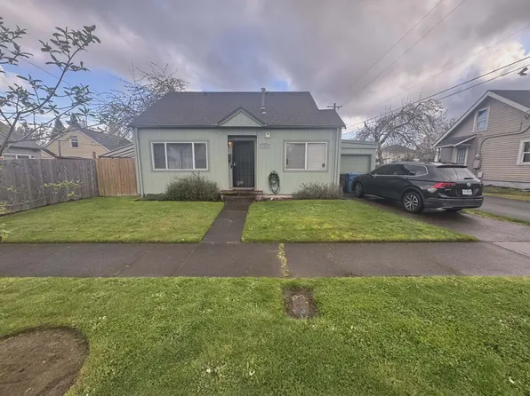 330 Columbia St NE, Salem, OR 97301