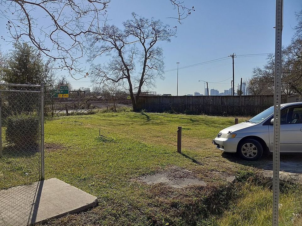 2nd image of 4704 Chisum St