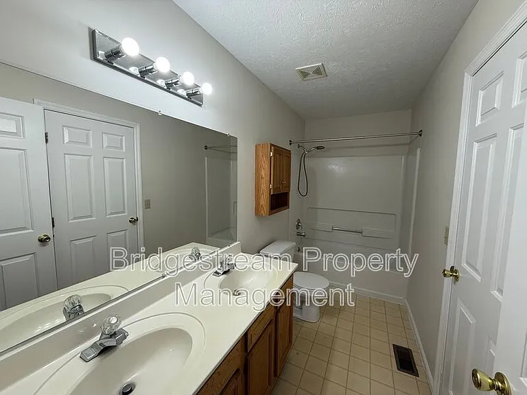 4500 Elliot Ave — Photo 10