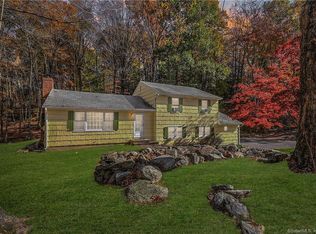 11 Werf Dr, Redding, CT 06896