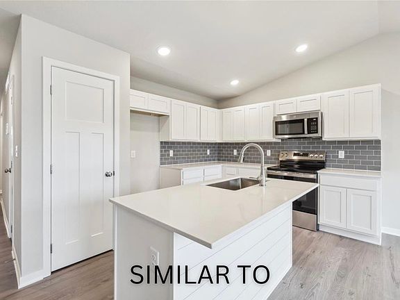 5th image of 113 S Walnut Dr