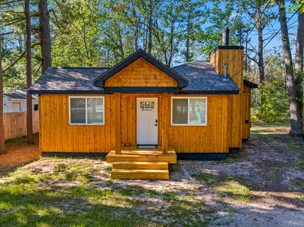 4142 W Otsego Lake Dr, Gaylord, MI 49735