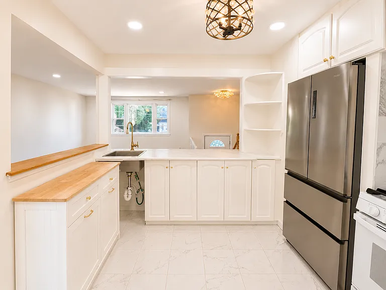66 Harrison Ave — Photo 13